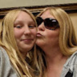 Meet your Posher, Crystal